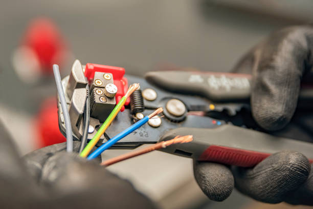 Best Affordable Emergency Electrician  in Woodburn, IN